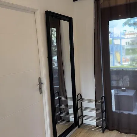 Lejlighed Comfortable 15 Minutes From Lyon
